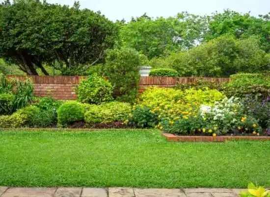 landscaping services Oak Grove Village